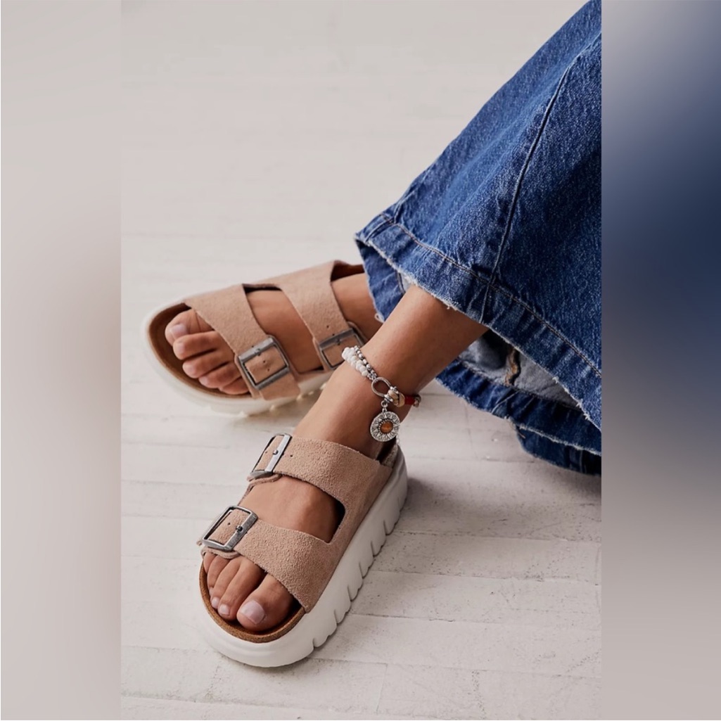 Papillio Birkenstock Arizona Chunky Platform Sandals In Warm Sand 37 Eu 6 Us